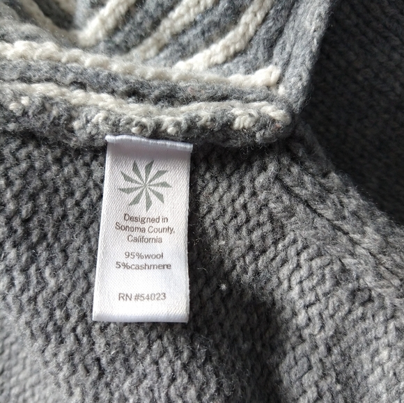 Athleta sweater, M - Picture 3 of 6